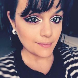 Meet your Posher, Leslie